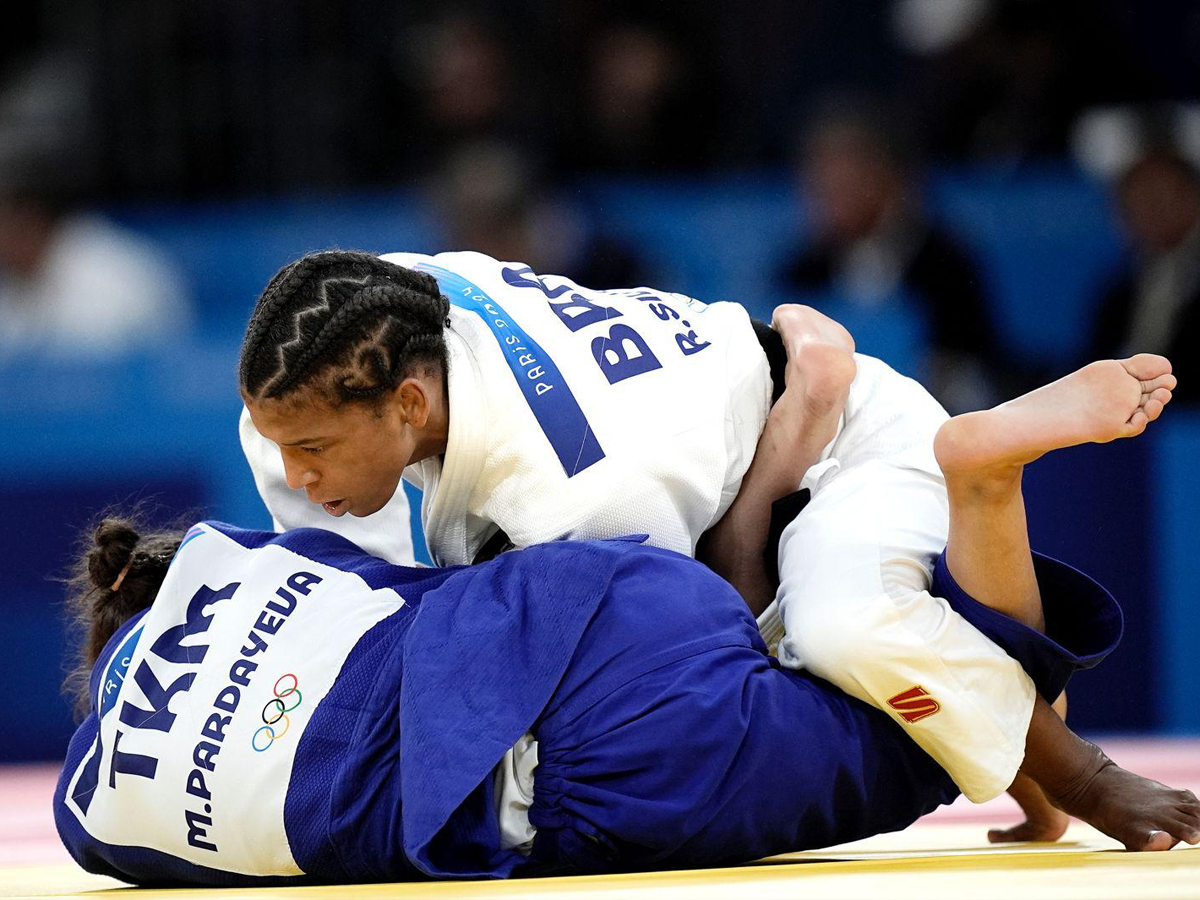 Rafaela Silva vai lutar pelo bronze em Paris (Alexandre Loureiro/COB)