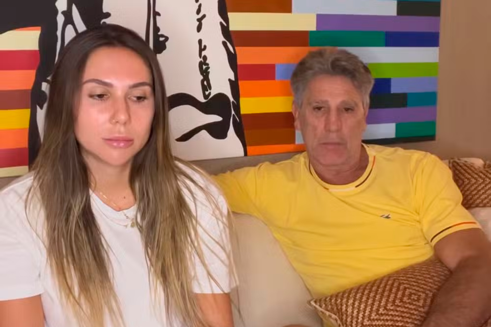 Ao lado da filha, Renato Gaúcho explica saída do RS e pede doações para o estado