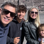 Eliana compartilha registros de férias com família no México: “Abençoados e agradecidos”