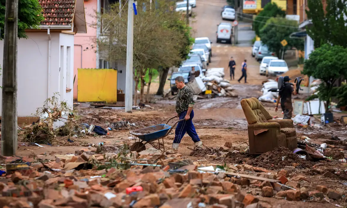 Cidade de Eldorado do Sul tomada pela enchente no Rio Grande do Sul