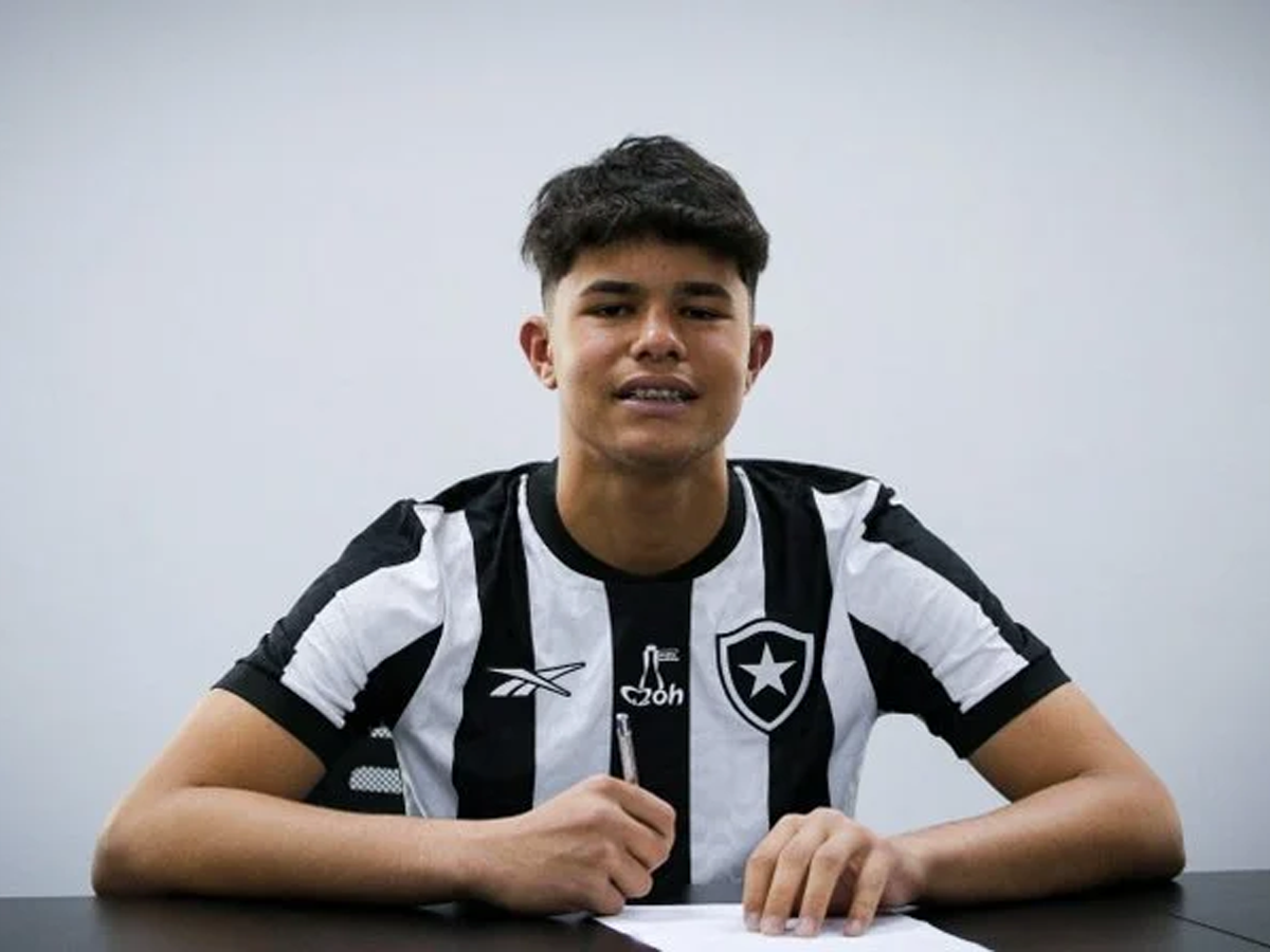 Bruninho, filho de Eliza Samúdio, foi contratado pelo Botafogo (Divulgação)