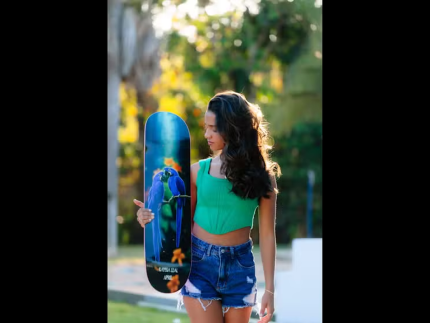 Rayssa Leal apresentou o design personalizado de seu skate, que busca a conscientização para os cuidados com a natureza (Divulgação/COI)