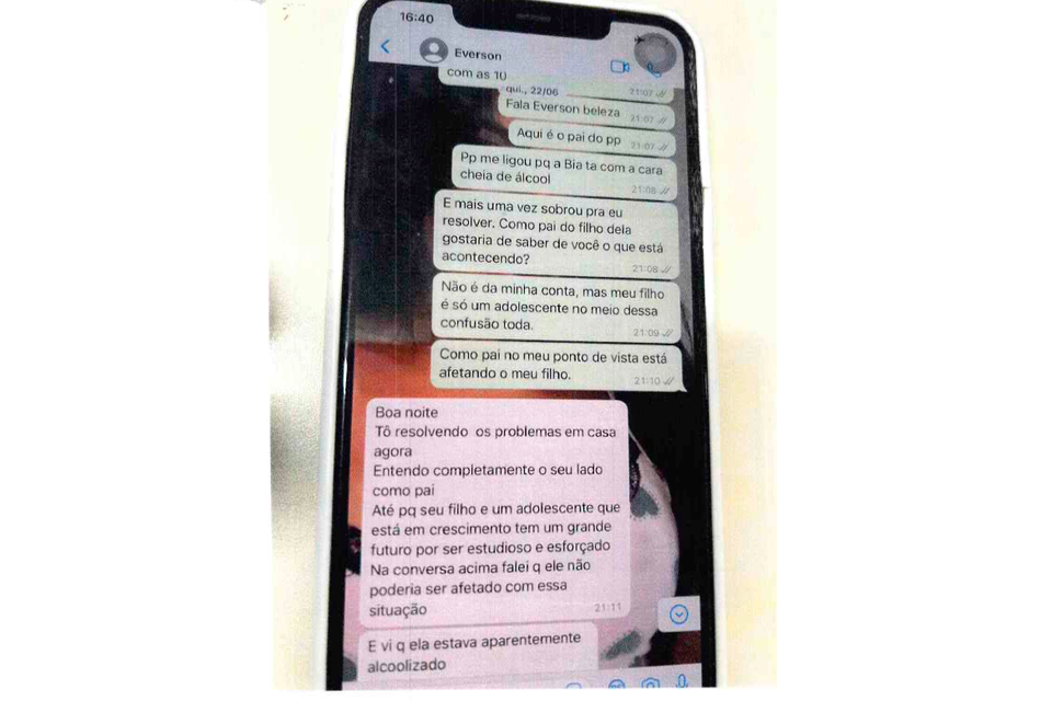 Prints que constam nos autos do processo de extorsão da ex-amante de Everson, goleiro do Atlético-MG. Foto: Reprodução