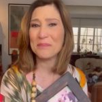 Beth Goulart recorda pausa para ajudar a mãe, Nicette, a superar morte de Paulo Goulart