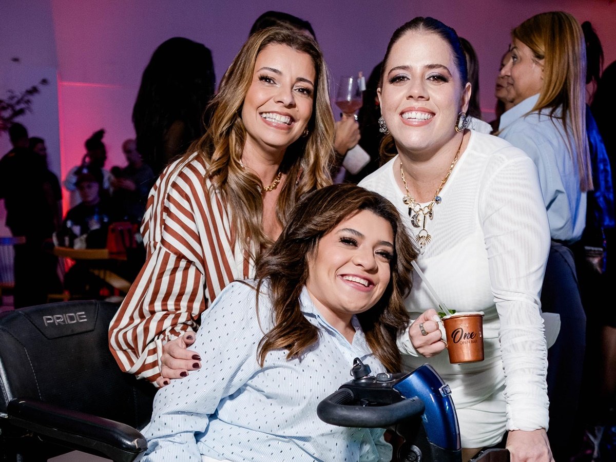 Tati Machado ganha festa surpresa do marido e amigos no Rio de Janeiro (Foto: Túlio Thomé)