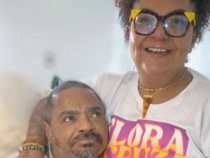 Esposa de Arlindo Cruz atualiza estado de saúde do cantor: “Quer muito viver”