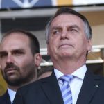 Advogados de Bolsonaro pedem ao STF fim da prisão domiciliar e de restrições