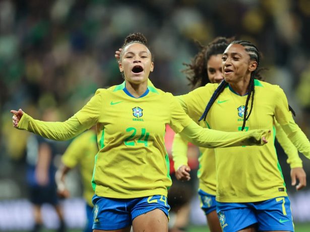 Com volta de Marta, Brasil atropela Japão por 3 a 1 em São Paulo