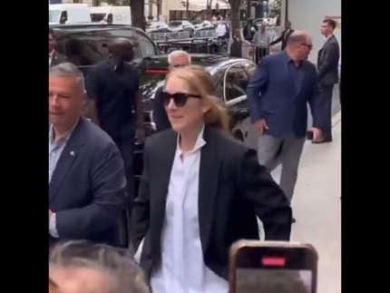 Celine Dion foi flagrada em Paris e é cotada para show na abertura das Olimpíadas de Paris (Reprodução)