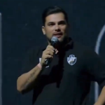 Em festa de aniversário do Vasco, comediante debocha de jogador e atletas rebatem