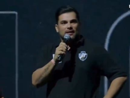 Em festa de aniversário do Vasco, comediante debocha de jogador e atletas rebatem