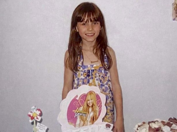 Larissa Manoela brinca com “dupla personalidade” e resgata festa inspirada em Hannah Montana