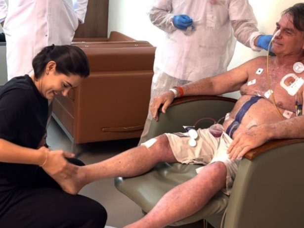 Michelle desabafa sobre rotina de cuidados com Jair Bolsonaro após cirurgia: “Me sinto útil”