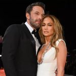 Entre rumores de divórcio, Ben Affleck e Jennifer Lopez passam feriado separados