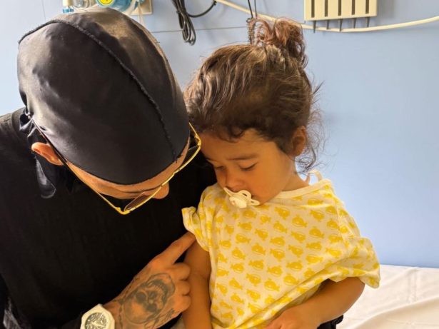 Raphinha passou manhã no hospital com filho antes de vitória do Barcelona