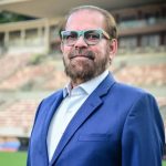 Reinaldo Carneiro Bastos oficializa candidatura à presidência da CBF
