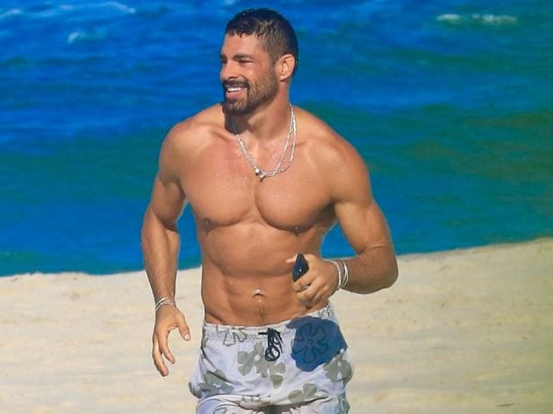 “Servidos?”: Saiba como montar uma dieta igual a de Cauã Reymond
