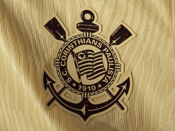 Empresa que recebeu verba supostamente desviada do Corinthians é processada pelo Bradesco