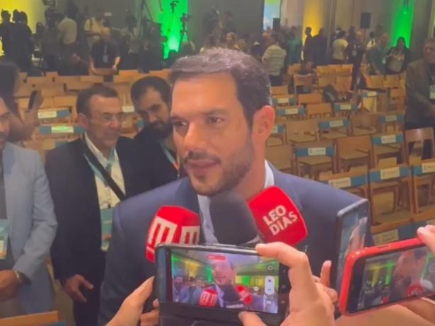“Ancelotti é o melhor técnico do mundo na atualidade”, diz presidente da CBF