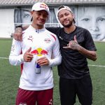 Neymar recebe visita de craque holandês antes de jogo entre RB Leipzig e Santos