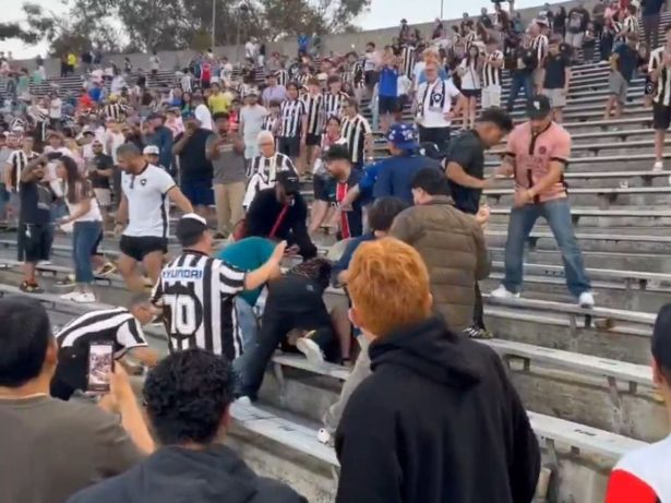 Confusão entre torcedores marca vitória do Botafogo sobre o PSG no Mundial