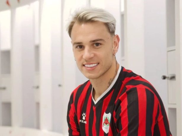 Grêmio envia nova proposta para contratar atacante Róger Guedes