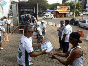 Torcidas organizadas rivais se uniram em Brasília para ajudar o RS. Foto: Reprodução