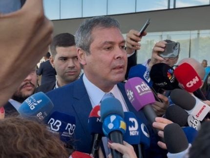 “Crime contra a democracia não é passível de anistia”, diz Lindbergh sobre julgamento de Bolsonaro