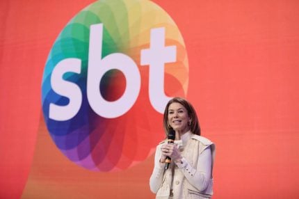 SBT surpreende e mexe na programação das manhãs