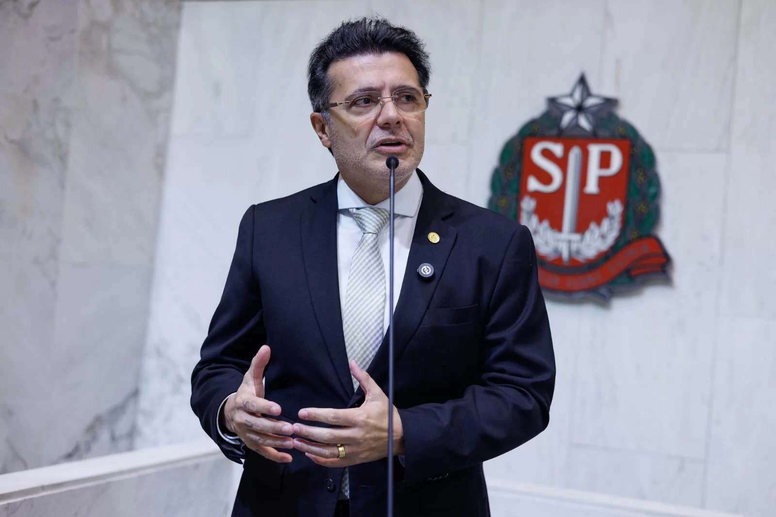 Fred Bruno levou tiro de raspão do deputado estadual Marcelo Aguiar (PL) em confusão em boate de São Paulo / Reprodução: Assembleia Legislativa de São Paulo (Alesp) Fred Bruno levou tiro de raspão do deputado estadual Marcelo Aguiar (PL) em confusão em boate de São Paulo / Reprodução: Assembleia Legislativa de São Paulo (Alesp)