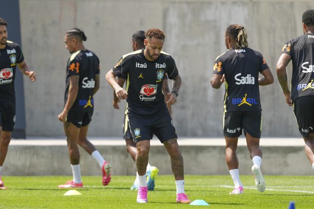 Neymar fica de fora de viagem da Seleção e não estará em jogo contra o Haiti