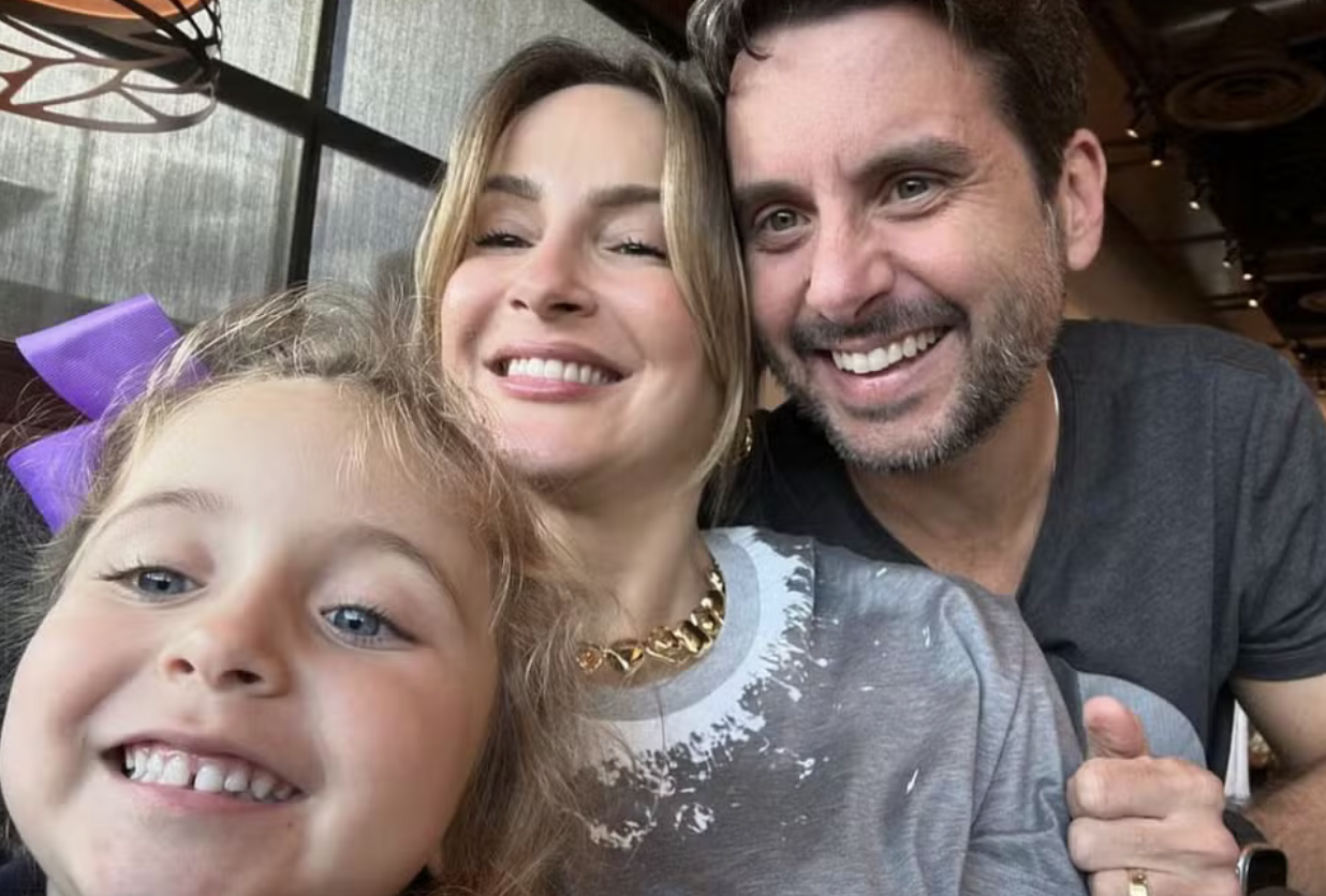 Claudia Leitte, o marido e  a filha