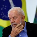 Lula sofre acidente doméstico e cancela viagem à Rússia por recomendação médica