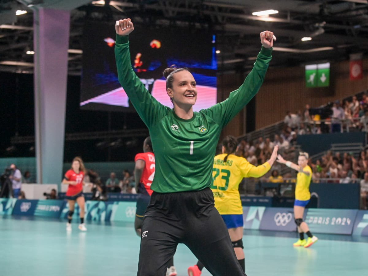 Gabi Moreschi, goleira da seleção de handebol feminino, foi destaque na vitória sobre a Espanha (Leandro Couri/EM/D.A Press)