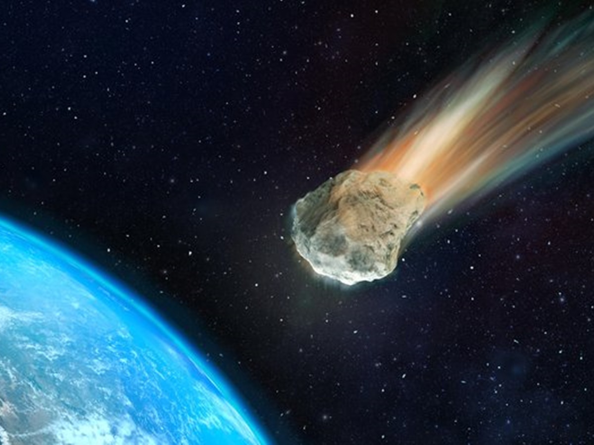 Asteroide desvia da Terra e pode atingir a Lua 