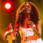 Fã acusa Liniker de arrogância e cantora rebate: “Gostam de me perseguir”