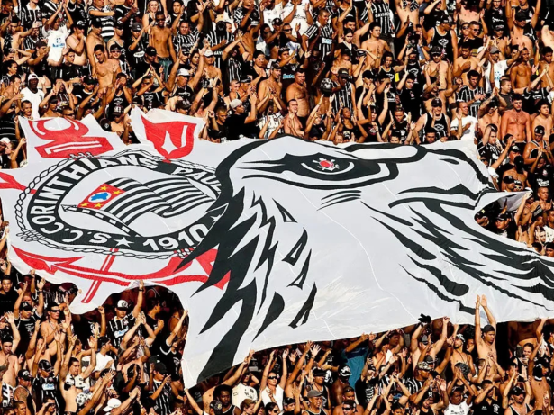 Justiça intima Corinthians após inconsistências em pagamentos de dívidas