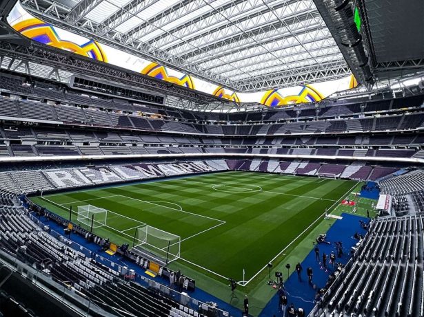 Torcida do Real Madrid prepara mosaico contra o racismo em apoio a Vini Jr.