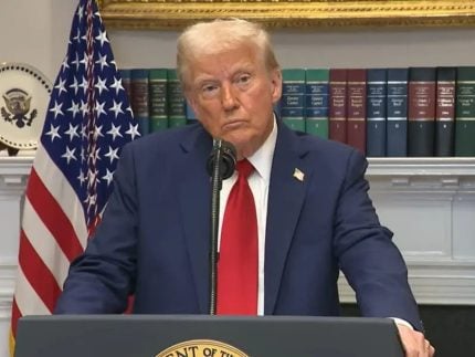 Trump eleva tarifas contra Brasil e assina decreto que oficializa taxação ao país