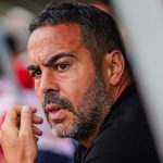 Início curto, contrato longo: Cruzeiro renova com Artur Jorge até 2030