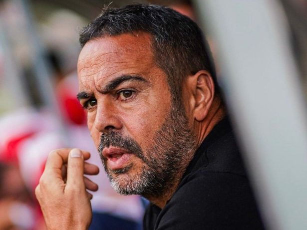 Início curto, contrato longo: Cruzeiro renova com Artur Jorge até 2030