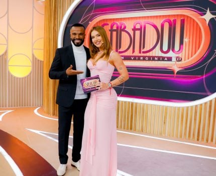 No SBT, Virginia recebe Alexandre Pires e agita bastidores da emissora; veja fotos inéditas