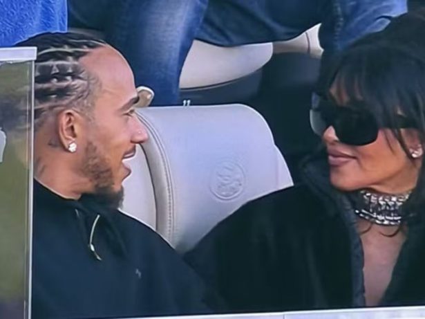 Lewis Hamilton e Kim Kardashian são vistos juntos no Super Bowl em meio a rumores de romance