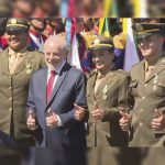 Bia Souza recebe medalha do Exército das mãos de Lula após os Jogos Olímpicos