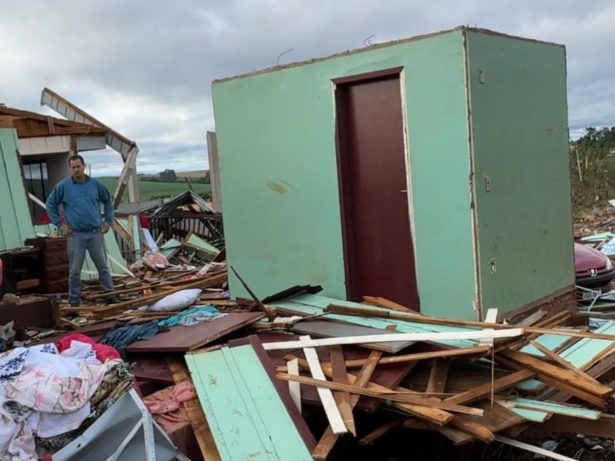 Tornado no Paraná provoca destruição e deixa 6 mortos e 432 feridos