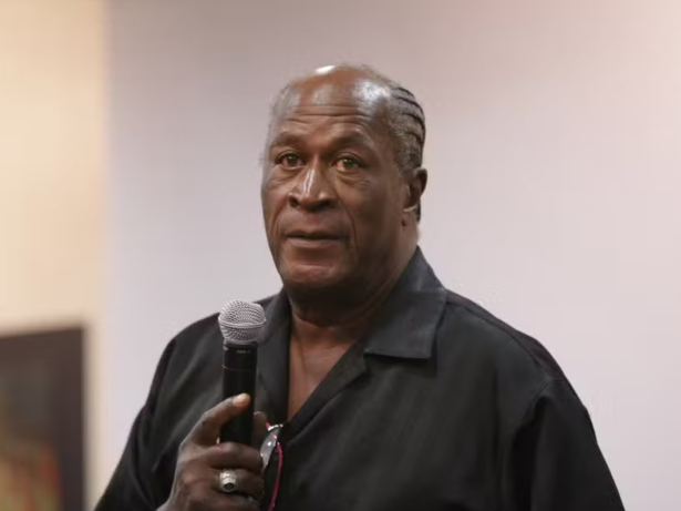 Morre John Amos, de “Um Príncipe em Nova York”, aos 84 anos