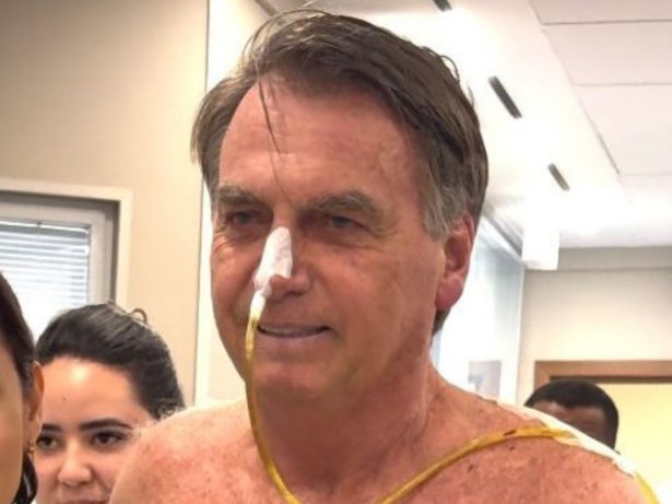 Jair Bolsonaro se encontra estável após passar por cirurgia no ombro, diz boletim médico