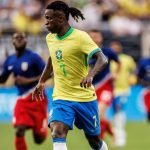 Especialista explica como lesão de Vinicius Jr. pode impactar sua carreira nos campos