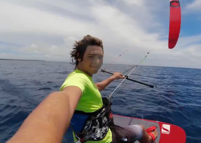 Jackson James Rice iria representar Tonga no kitesurf; ele foi encontrado sem vida no último sábado (15/06) (Reprodução CNN)