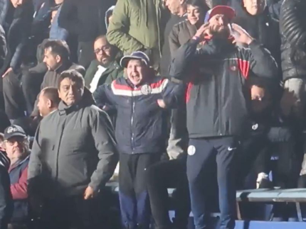 Na Argentina, torcedores imitam macaco em gesto racista contra torcedores do Atlético-MG. Veja!